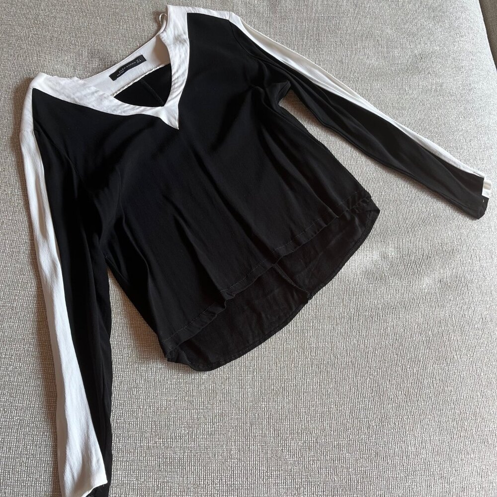 Black & White Women's Long Sleeve Top